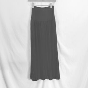 Women's 3XXX lightweight black midi skirt with pockets. Super soft & stretchy